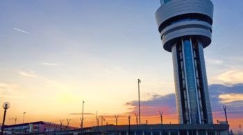 airport-1682067_1920